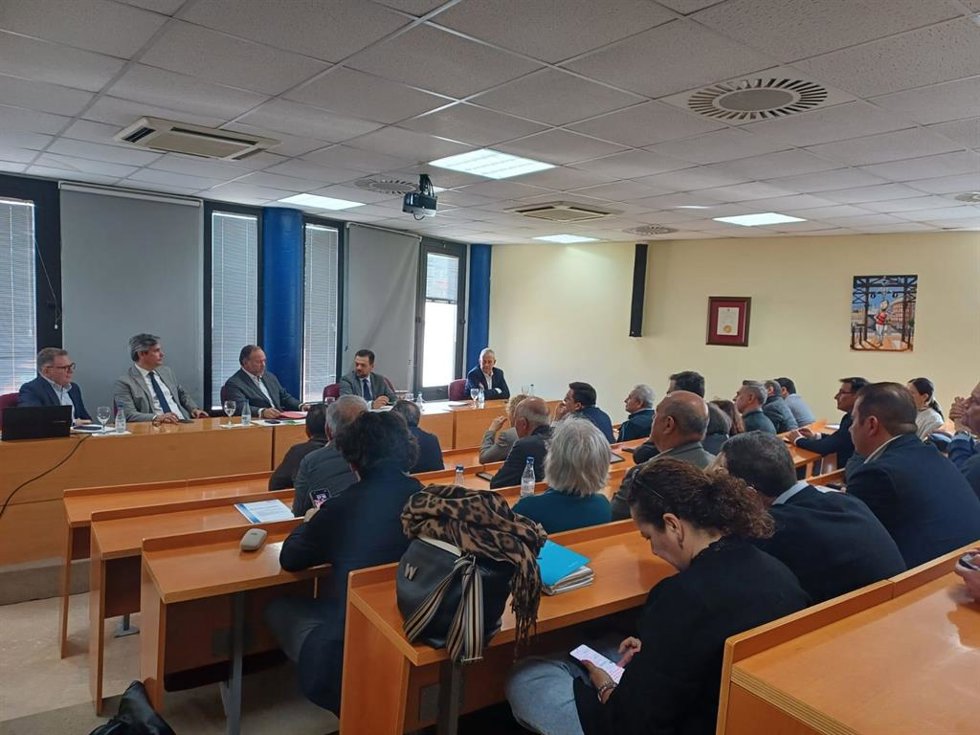 Reunión de la Junta Directiva de la Federación Onubense de Empresarios (FOE).