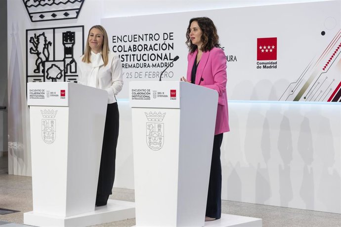 La presidenta de la Junta de Extremadura, María Guardiola, se reúne con la presidenta de la Comunidad de Madrid, Isabel Díaz Ayuso, en la primera jornada de su viaje institucional a Extremadura, 