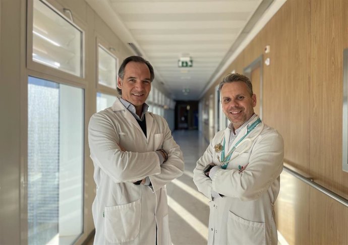 El neumólogo Domingo García (i) y el odontólogo José Manuel Martínez.