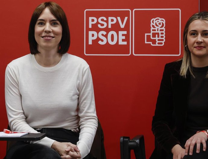 La secretaria general del PSPV-PSOE, Diana Morant (i), en una imagen de archivo