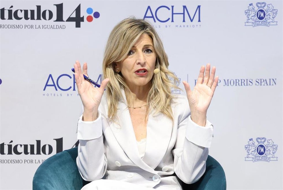 La vicepresidenta segunda y ministra de Trabajo y Economía Social, interviene en el ciclo de debate 'Pioneras14', organizado por el diario digital Artículo 14, en el Club Monteverdi, a 24 de febrero de 2025, en Madrid (España). El ciclo de debates es un