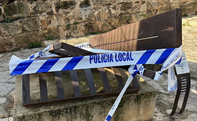 La escultura 'Júlia' dañada.