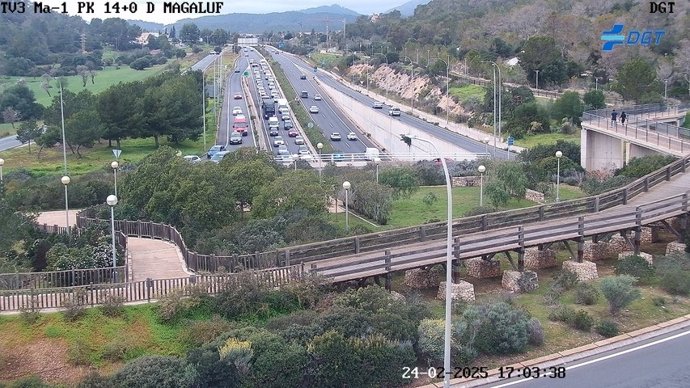 Retenciones en la autopista de Andratx a la altura de Magaluf.