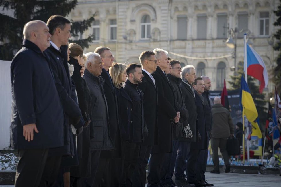 El presidente de Ucrania, Volodimir Zelenski, recibe en Kiev a un grupo de líderes internacionales, entre ellos el español Pedro Sánchez
