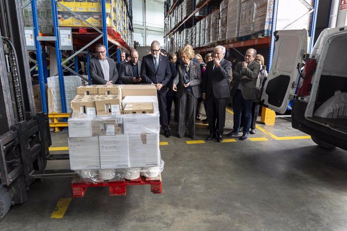 La Reina Sofía visita las instalaciones de la Fundació Banc dels Aliments de las comarcas de Lleida