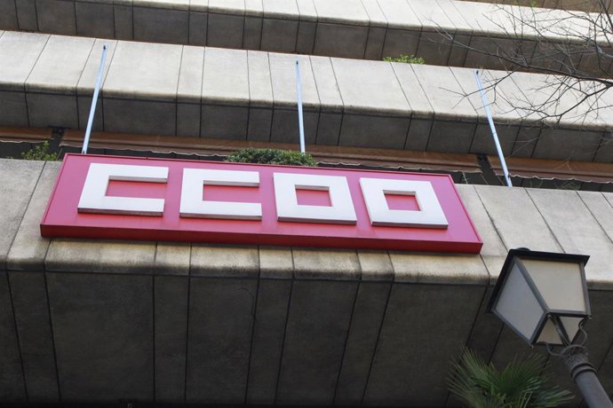 Archivo - Sede CCOO, logo de Comisiones Obreras, edificio, edificios CCOO, fachada de Comisiones Obreras, cartel CCOO