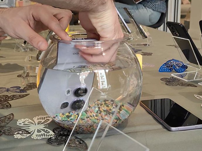 Probando el nuevo modo de fotografía sumbarina del OPPO Reno13 Pro