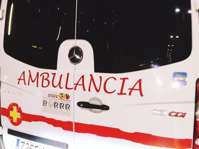 Archivo - Ambulancia