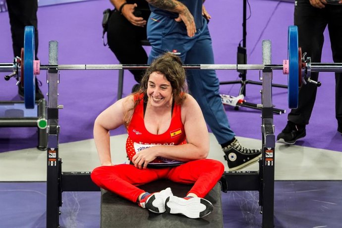 Loida Zabala bate un nuevo récord de España de halterofilia en plena lucha contra el cáncer