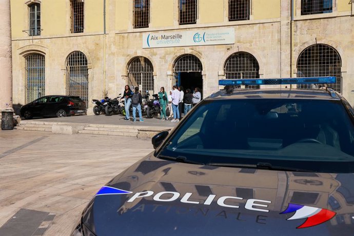 Archivo - Arquivo - Uma viatura da polícia francesa na cidade de Marselha (arquivo)