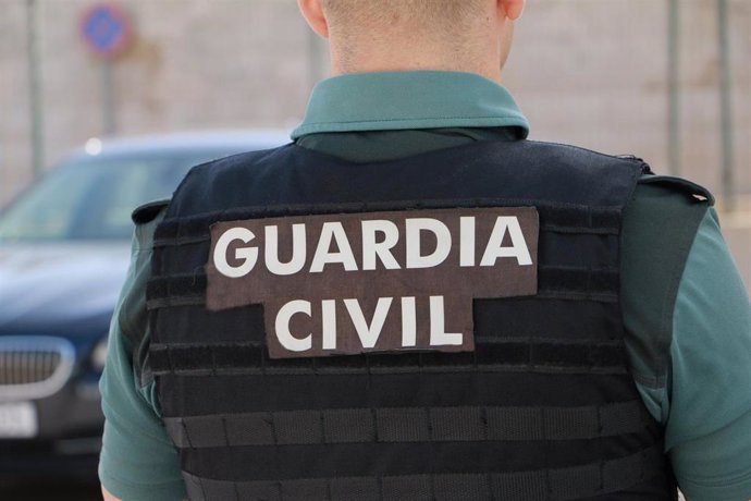 Archivo - Foto de archivo de un agente de la Guardia Civil. 