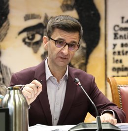 El Presidente del Consejo de Administración de la Corporación RTVE, José Pablo López, comparece en la Comisión Mixta de Control Parlamentario de la Corporación RTVE y sus Sociedades, en el Senado, a 25 de febrero de 2025, en Madrid (España). Durante su in