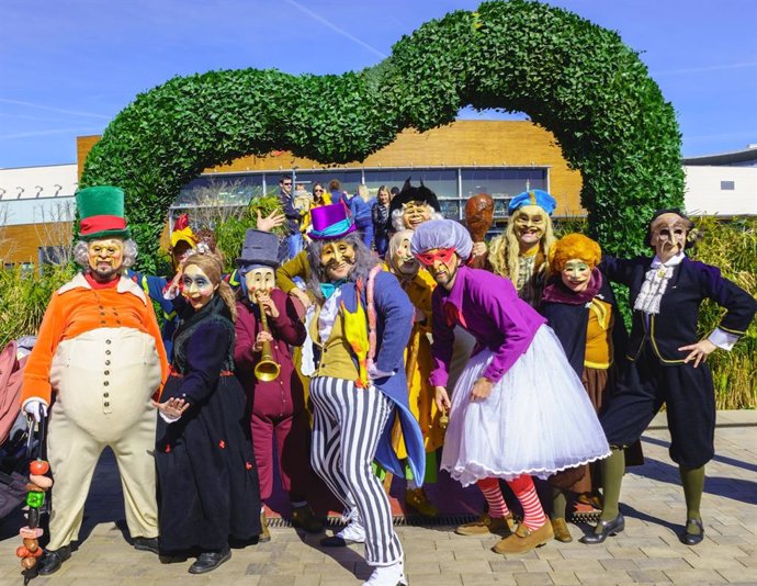 Archivo - Zaragoza.- Puerto Venecia celebra Carnaval con una abultada agenda de actividades