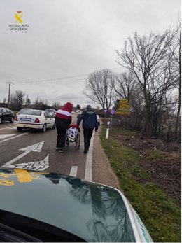 Localizado en la VA-140, en silla de ruedas, un varón desaparecido en Villanubla la noche anterior .