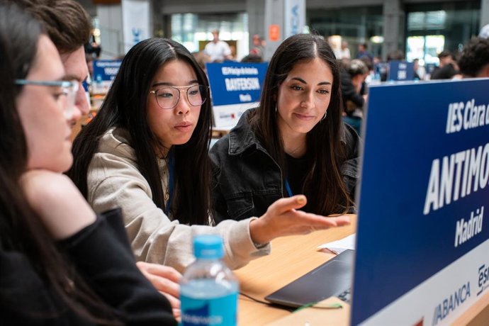 Archivo - Arxiu - Participants en la final Young Business