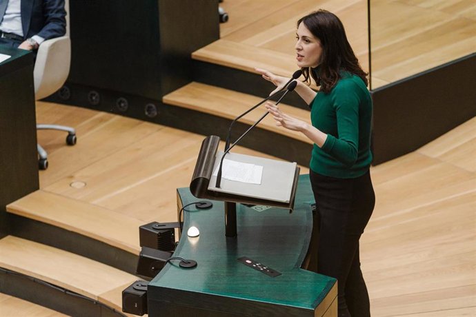 La jefa de la oposición del Ayuntamiento de Madrid y portavoz del grupo municipal de Más Madrid, Rita Maestre, interviene durante una sesión ordinaria del Pleno municipal 