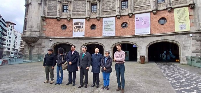 Iván de la Nuez, Leila Guerriero, Gonzalo Olabarria, Juan Mari Aburto, Gorka Martínez, Itxaro Borda y Beñat Sarasola