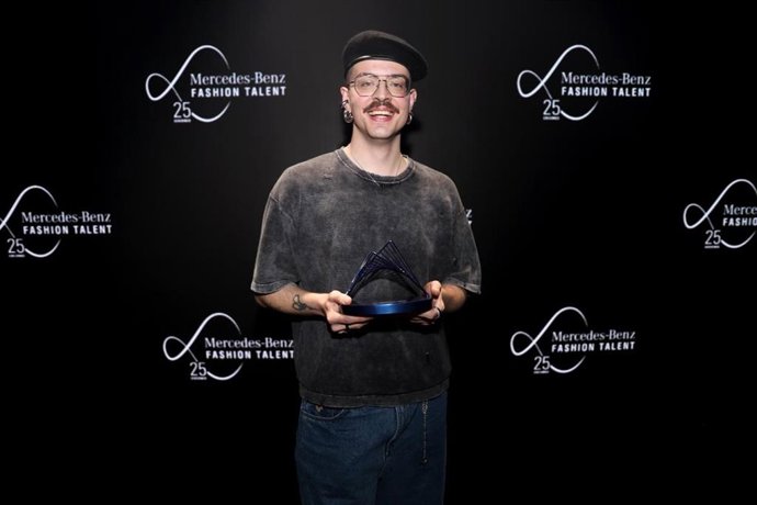 Aleixandri Studio gana la 25ª edición del premio Mercedes-Benz Fashion Talent en MBFWMadrid y presentará su colección en México