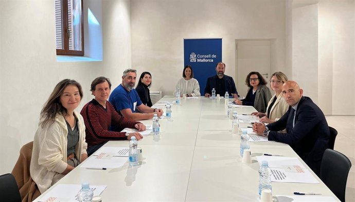 La vicepresidenta del Consell de Mallorca y consellera insular de Cultura y Patrimonio, Antònica Roca, en la presentación de la marca Moda Artesanal de Mallorca.