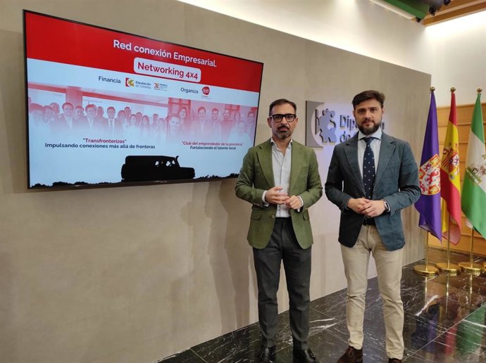 El presidente de Iprodeco, Félix Romero (izda.), y el presidente de AJE Córdoba, Víctor Macías, en la presentación del proyecto.