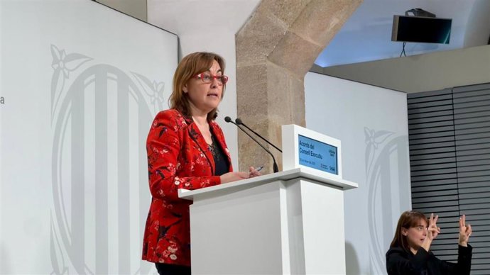 La consellera de Territorio, Vivienda y Transición Ecológica y portavoz del Govern, Sílvia Paneque, en una rueda de prensa en el Palau de la Generalitat tras el Consell Executiu