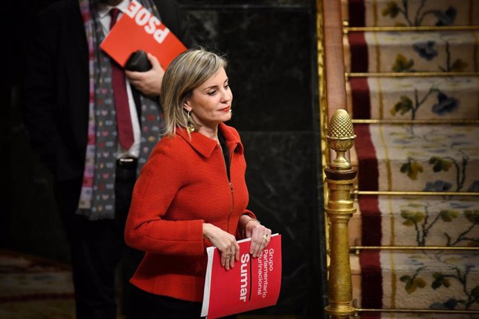 Archivo - La portavoz de Sumar en el Congreso, Verónica Martínez, durante una sesión plenaria en el Congreso de los Diputados, a 17 de diciembre de 2024, en Madrid (España).