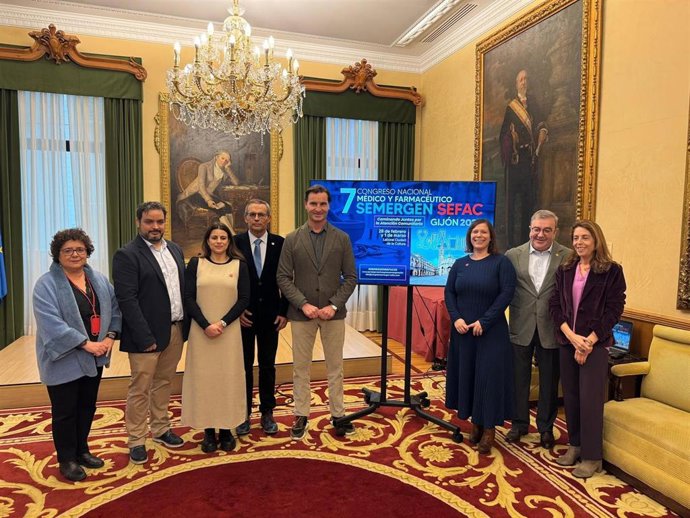 Presentación del VII Congreso Nacional Médico y Farmacéutico Semergen Sefac en el Ayuntamiento de Gijón.