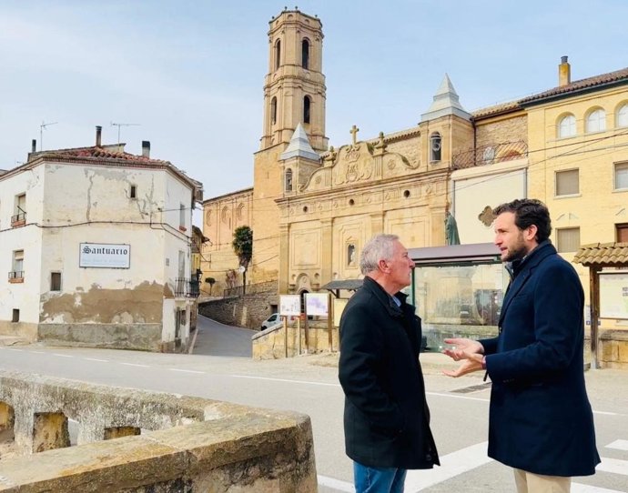 El presidente de la DPH, Isaac Claver, visita Peralta de la Sal.