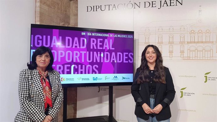 Medina y Ruiz presentan la programación con motivo del Día Internacional de las Mujeres.