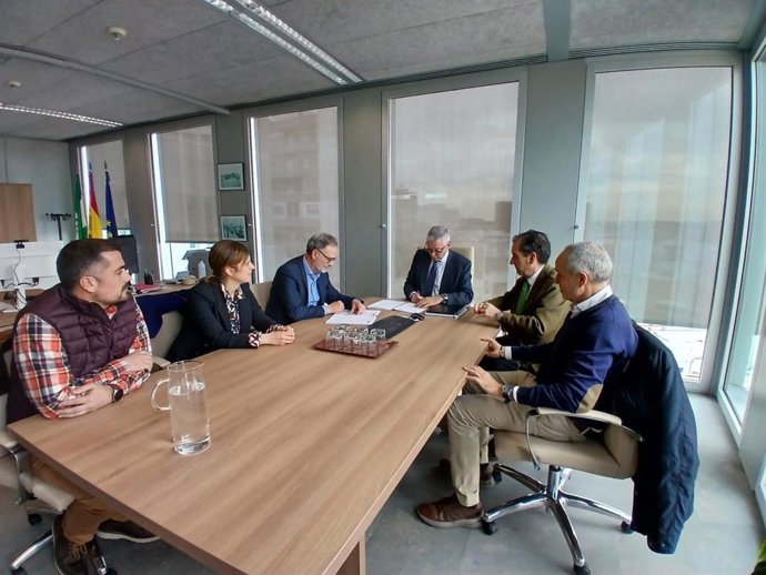 Firma de la empresa Transportes Calsina y Carré al área logística Bahía de Algeciras.