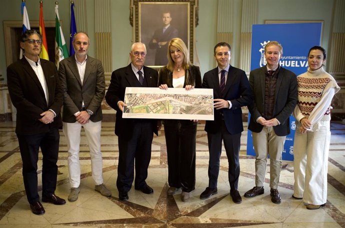 Archivo - Firma del acuerdo de colaboración entre el Ayuntamiento de Huelva y el Colegio de Arquitectos.