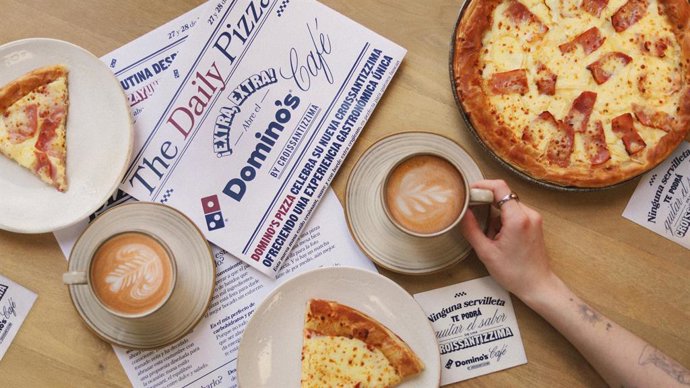Domino's Café