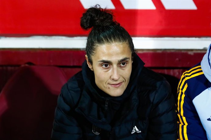 Archivo - Montserrat Tome Vazquez, head coach of Spain looks on during the Women's Nations League, Group D, football match played between Spain and Italy at Pasaron Municipal stadium on December 01, 2023, in Pontevedra, Spain.