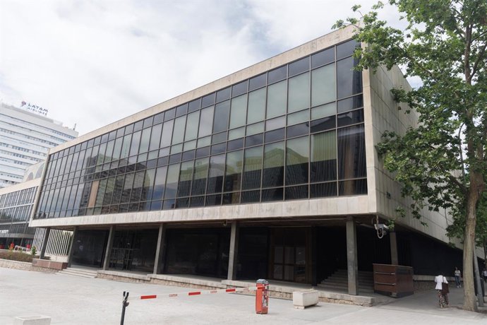 Archivo - Fachada del edificio B del Palacio de Congresos al que la OMT trasladará su sede en la capital