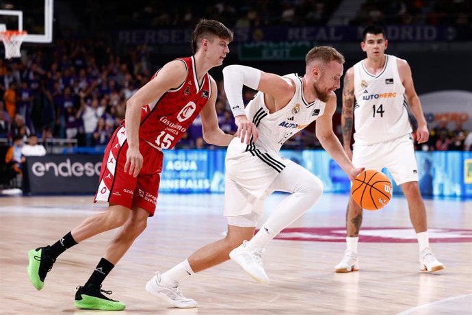 Archivo - Joaquín Rodríguez, en un partido con el Casademont Zaragoza.