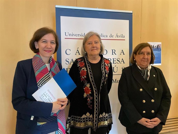 La UCAV celebra los 10 años de la Cátedra de la Mujer con una jornada conmemorativa