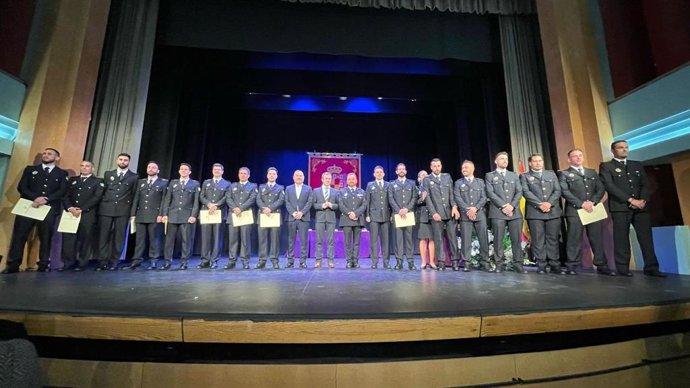 El Ayuntamiento de Jaén da la bienvenida a 17 nuevos agentes de la Policía Local y se compromete a mejorar la plantilla.