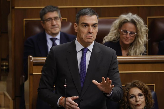 El presidente del Gobierno, Pedro Sánchez, interviene durante una sesión de control al Gobierno en el Congreso de los Diputados, a 26 de febrero de 2025, en Madrid (España). 