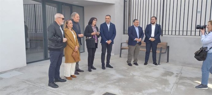 Acto de recepción del nuevo consultorio médico de Aldeire, en el que participaron representantes de la Junta, la Diputación y el Ayuntamiento