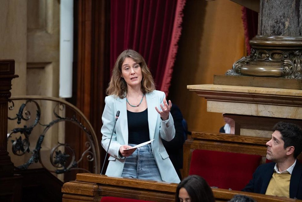 La presidenta de los Comuns en el Parlament, Jéssica Albiach, durante la sesión de control al Govern