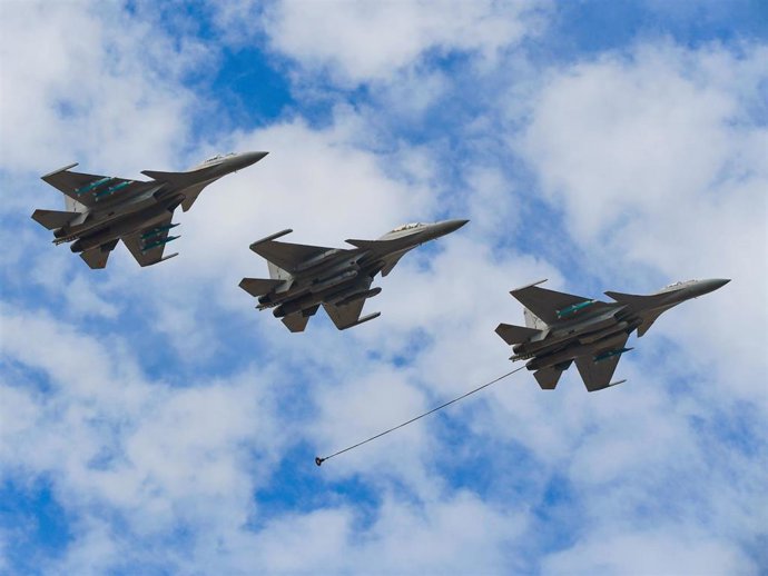 Archivo - Imagen de archivo de varios cazas de la Fuerza Aérea de China en una imagen de archivo. 