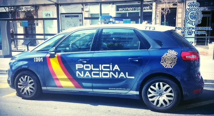 Archivo - Vehículo de Policía Nacional