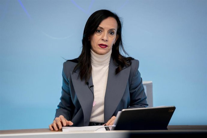 Archivo - La presidenta de Redeia, Beatriz Corredor, durante la rueda de prensa de publicación de los resultados del ejercicio 2023 de Redeia, a 28 de febrero de 2024, en Madrid (España). Redeia, operador global de infraestructuras esenciales, obtuvo un b