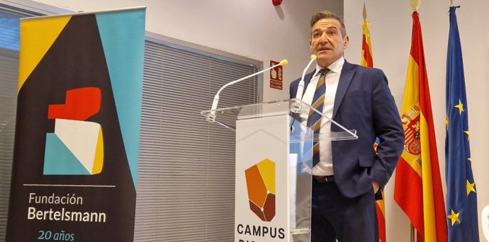El director general de Planificación, Centros y FP del Gobierno de Aragón, Luis Mallada, ha inaugurado este miércoles el II Encuentro Estatal de Prospectores de Formación Profesional