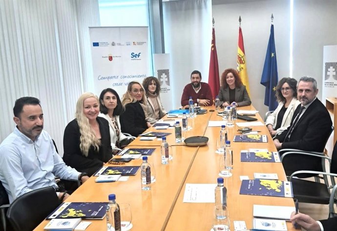 Jornada para dar a conocer a las empresas del sector turístico los servicios del SEF