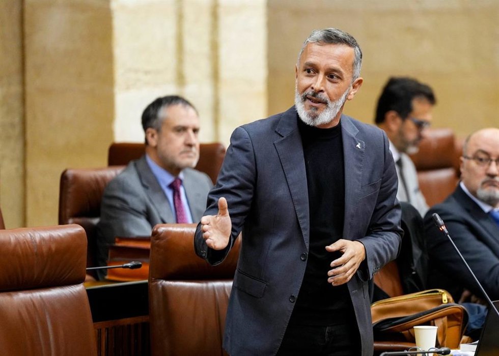Archivo - El portavoz de Cultura del PSOE-A en el Parlamento andaluz, Rafael Recio. 
