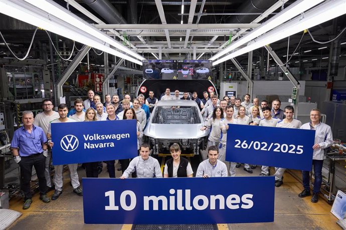 Volkswagen Navarra fabrica su coche 10 millones.