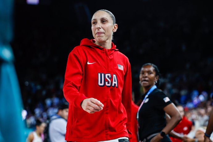 Archivo - Diana Taurasi of Unites States gestures during Women's semifinal match between United States and Australia at Bercy Arena during the Paris 2024 Olympics Games on August 9, 2024 in Paris, France.