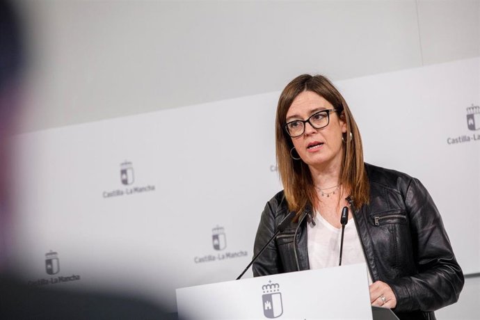 La consejera portavoz de la Junta, Esther Padilla, en rueda de prensa.
