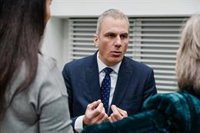 Ortega Smith pide a Vox "no comprar todas las políticas" de Trump si perjudican a España o a Ucrania